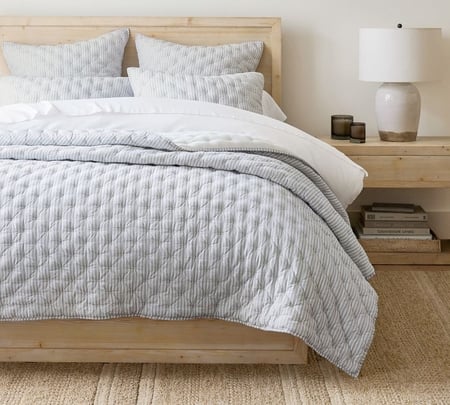 Pottery store barn bedspread